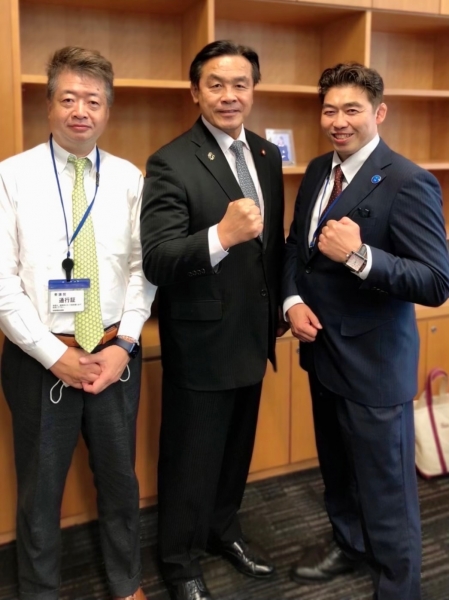 馳浩元文部科学大臣へご挨拶